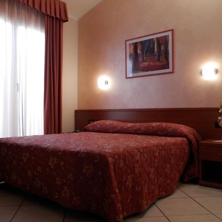 Hotel Stazione Livorno Exterior foto