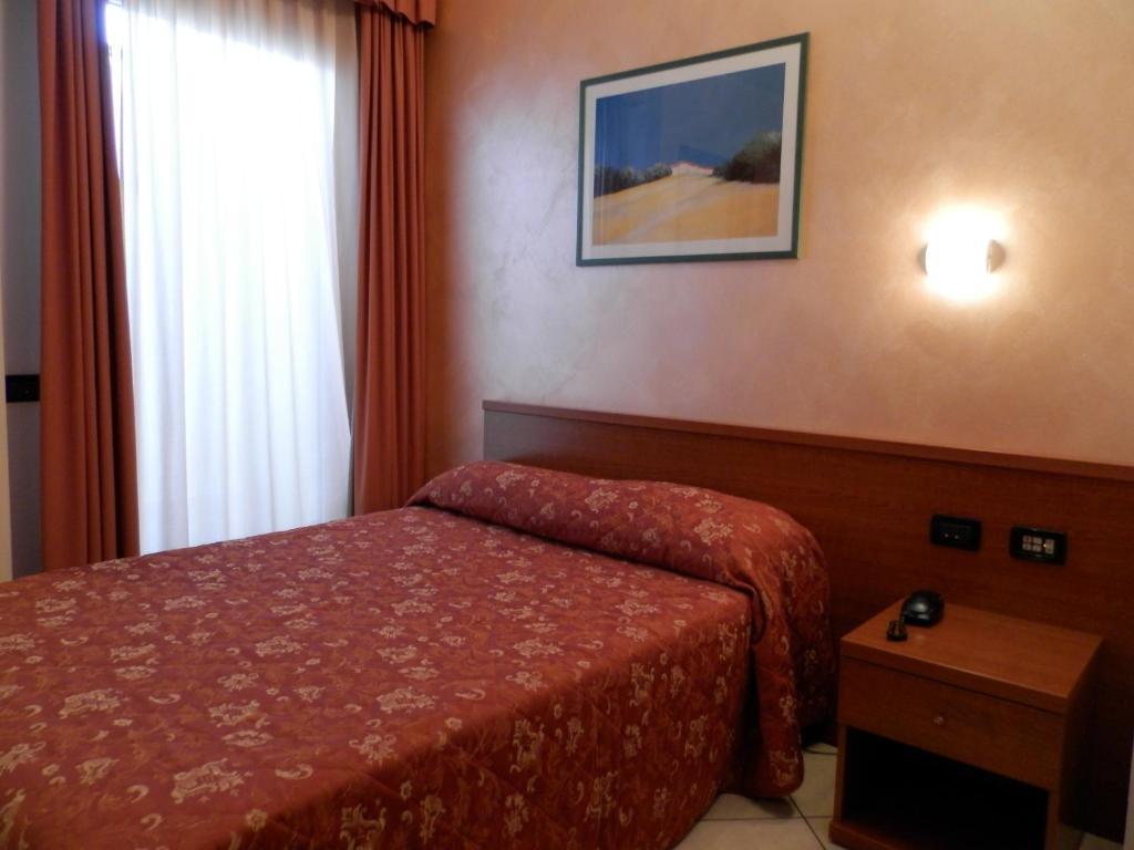 Hotel Stazione Livorno Cameră foto
